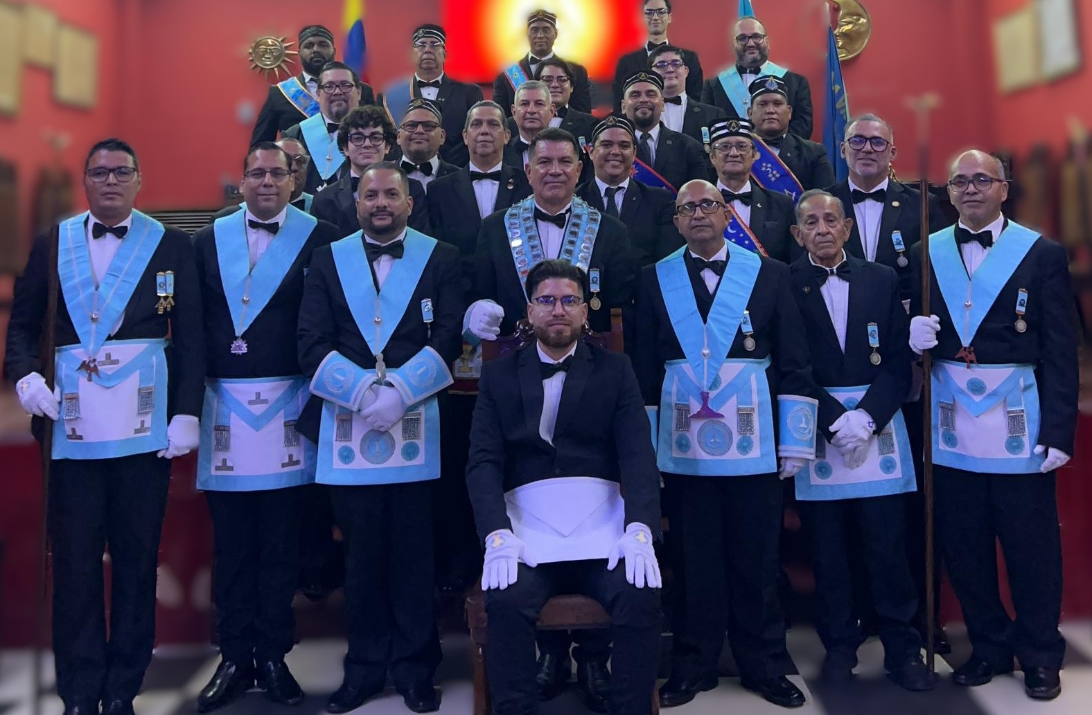 Tenida Extraordinaria de Iniciaci�n del hermano: Omar Torres