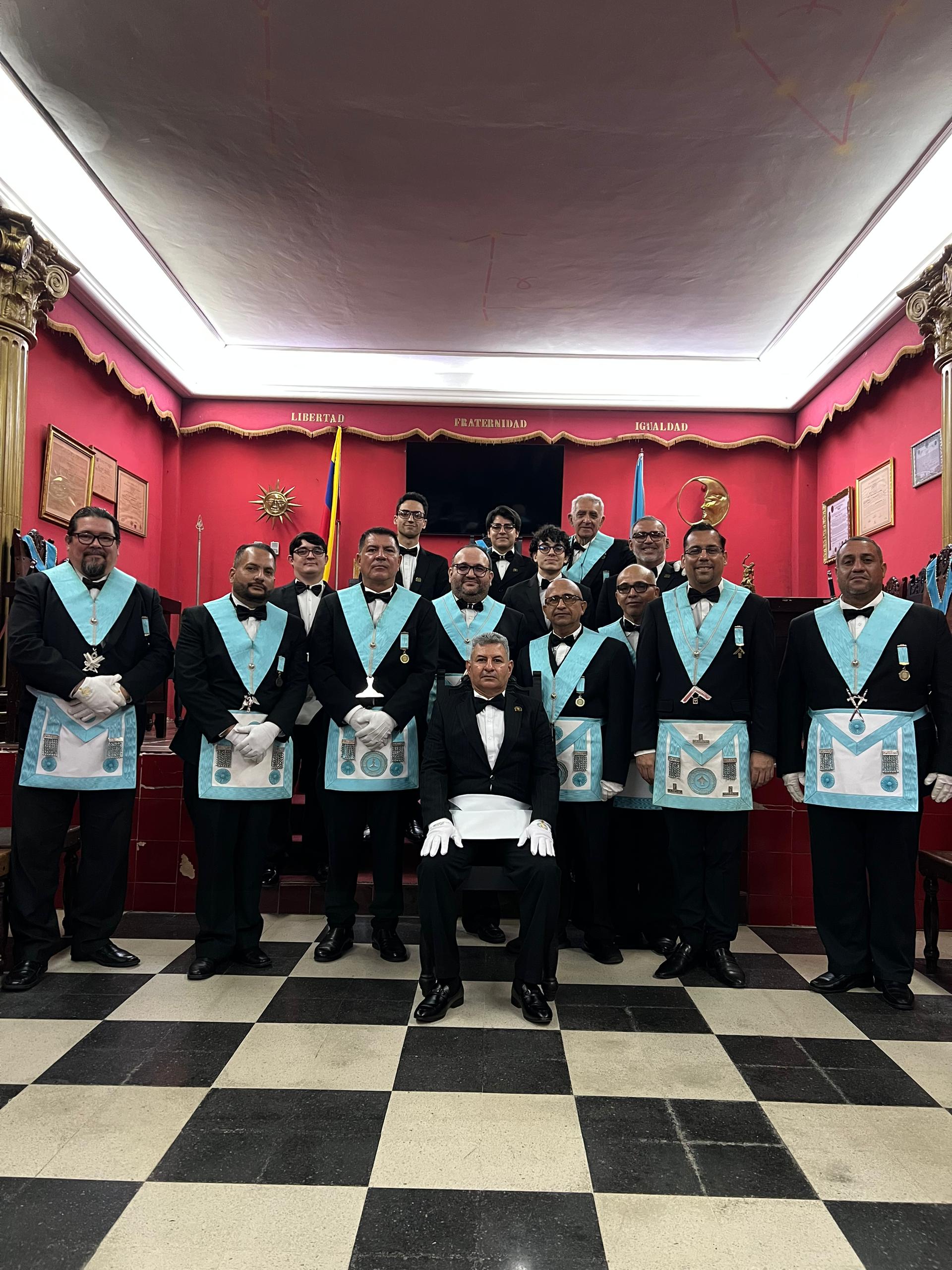 Iniciacin del Caballero Engelbert Morales: Un Nuevo Comienzo en la Senda Masnica